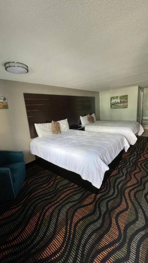 Country Town N' Suites แกตลิงเบิร์ก ภายนอก รูปภาพ