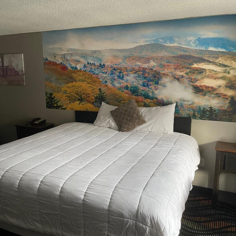 Country Town N' Suites แกตลิงเบิร์ก ภายนอก รูปภาพ